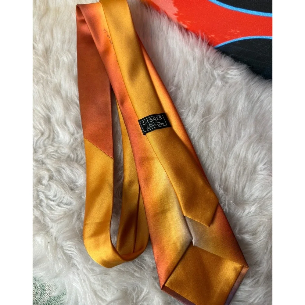 Vintage 1987 John‎ Wang 51 Sales LA Red Fox Wildlife Portrait Orange Men's Tie